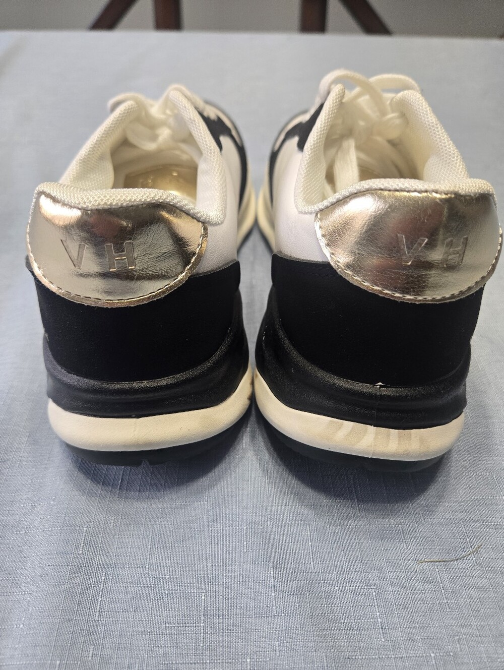 Vintage Havana Black White & Gold Star Retro Sneakers Size 9 - Picture 3 of 8